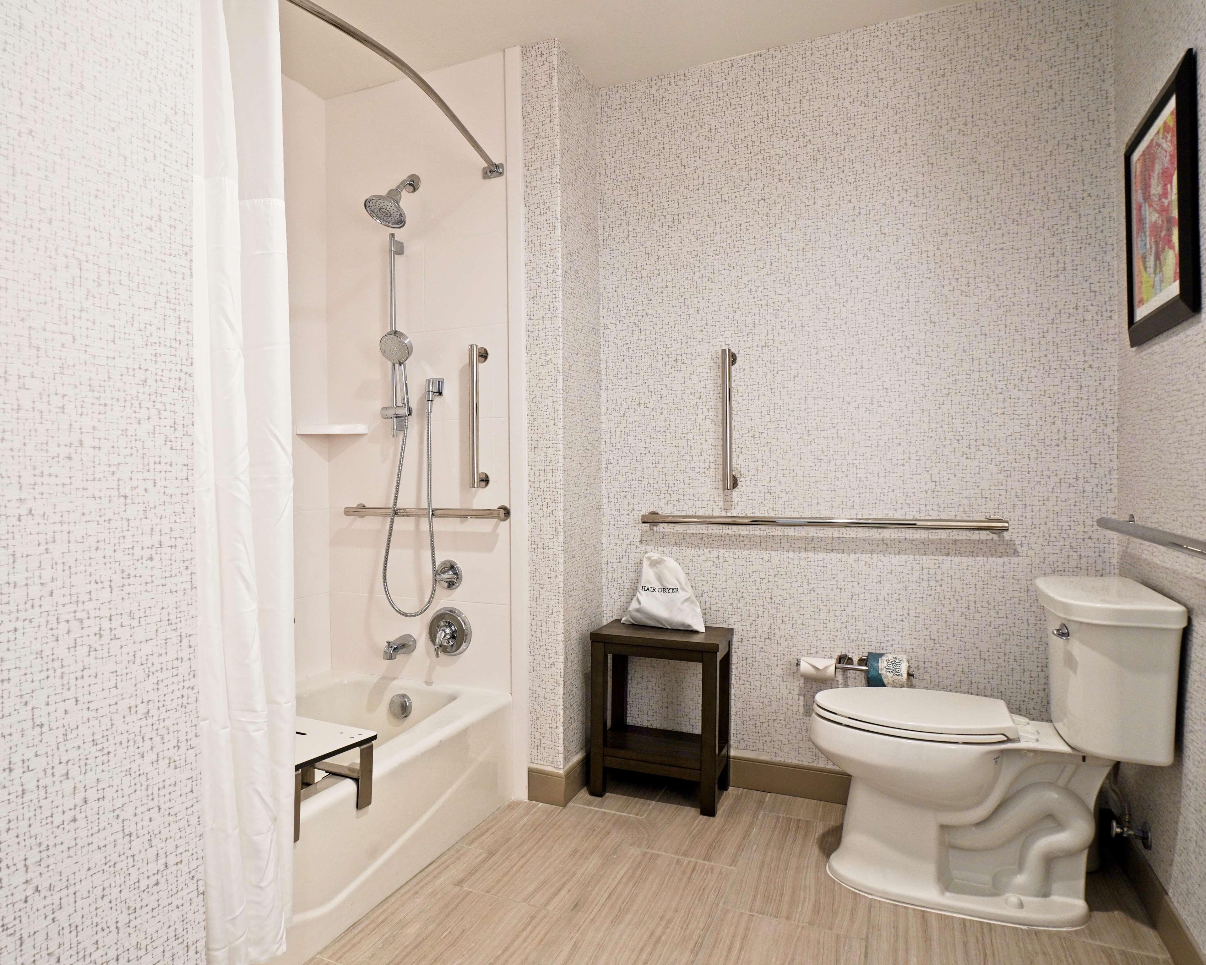 Hotel Hampton & University, Tx 3*
