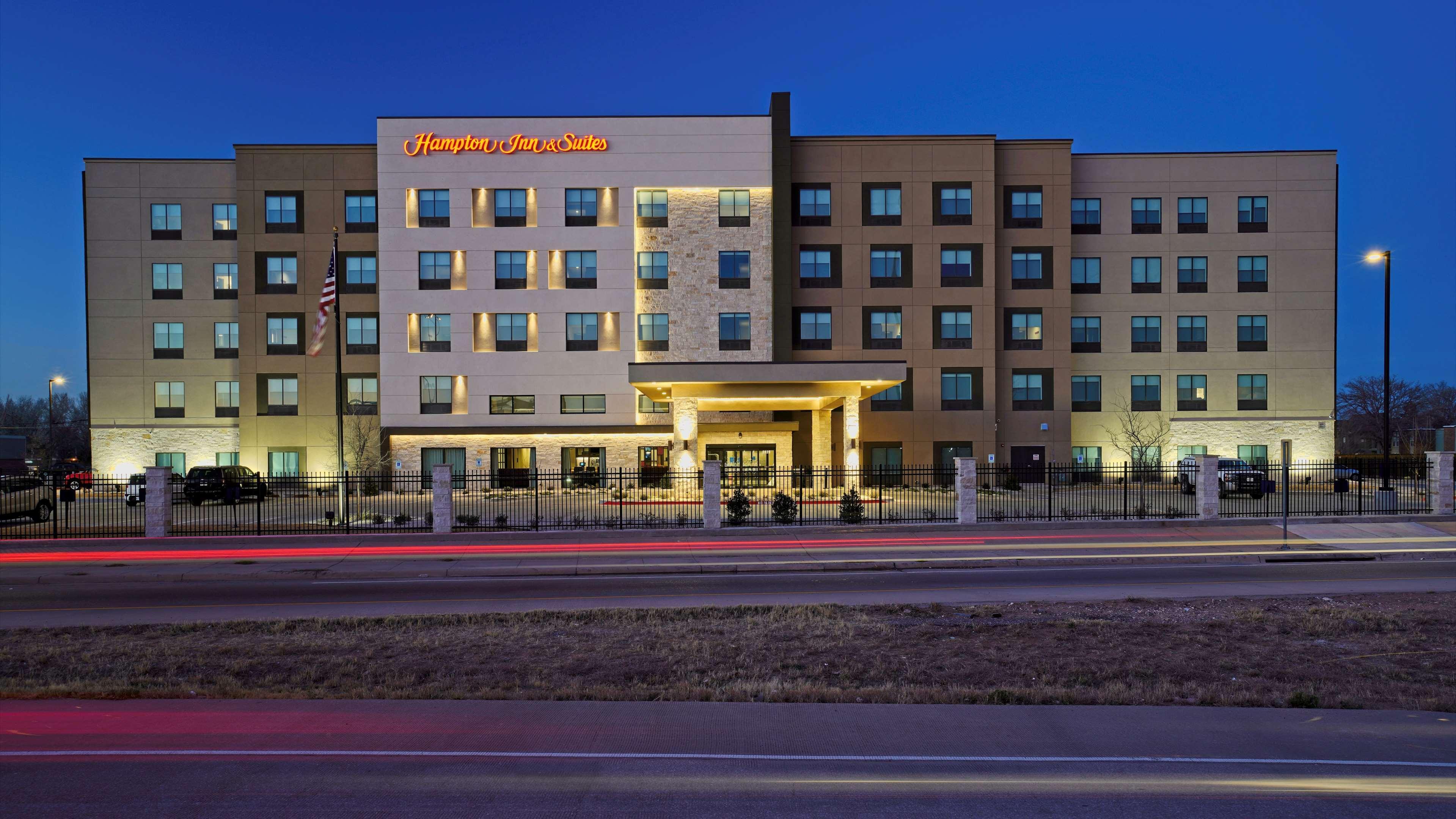 Hampton & University, Tx Hotel