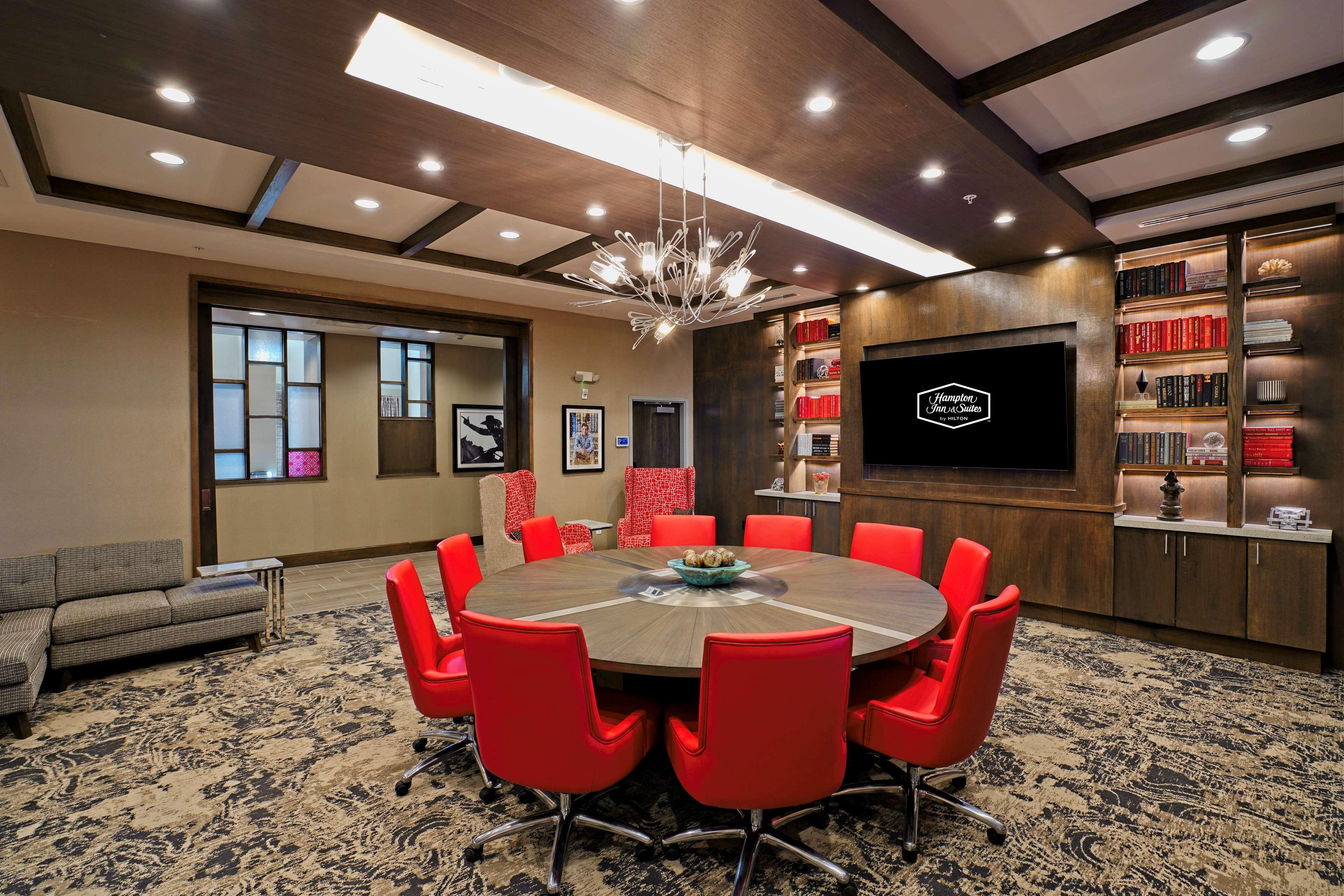Hampton & University, Tx Hotel 3*