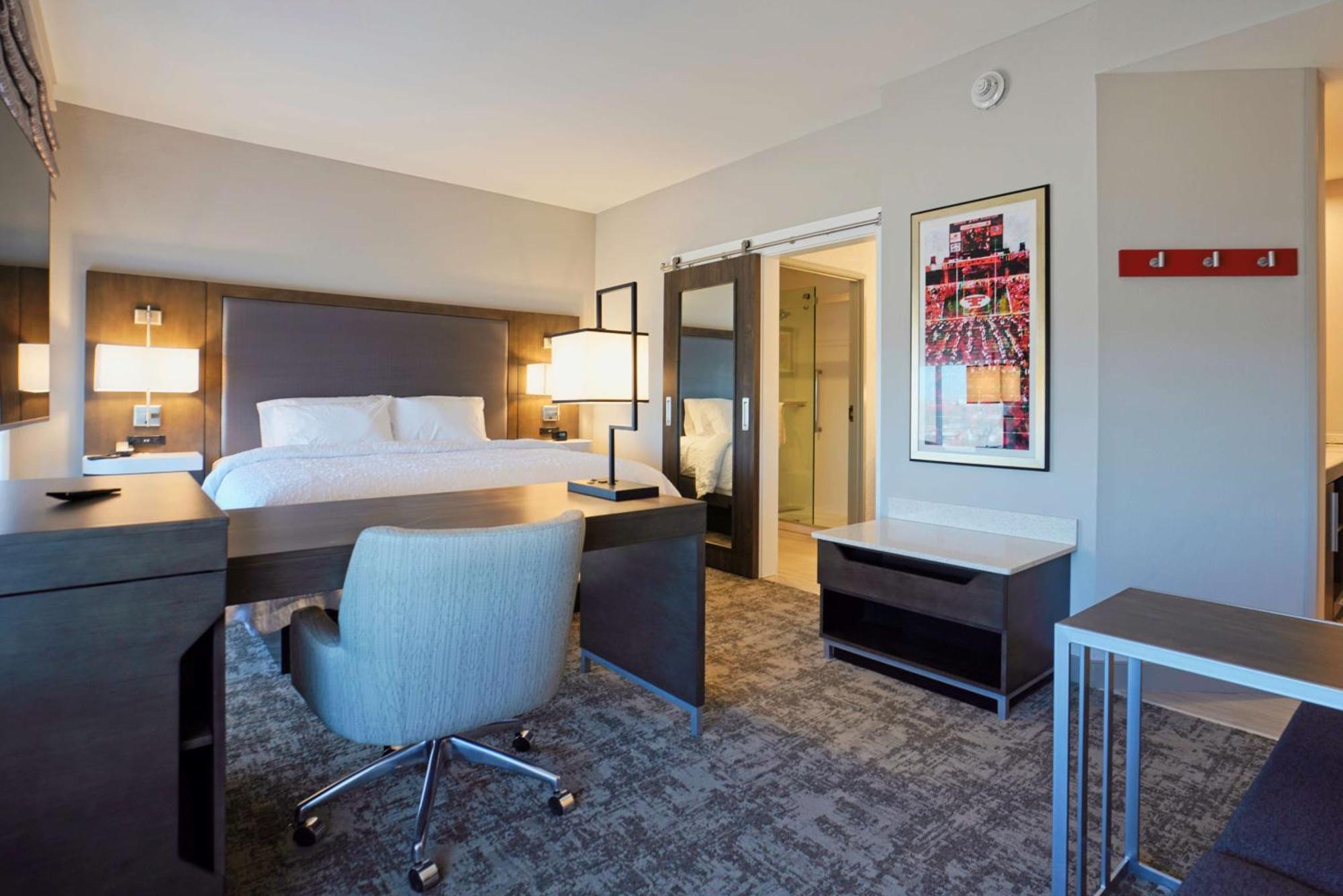 Hampton & University, Tx Hotel
